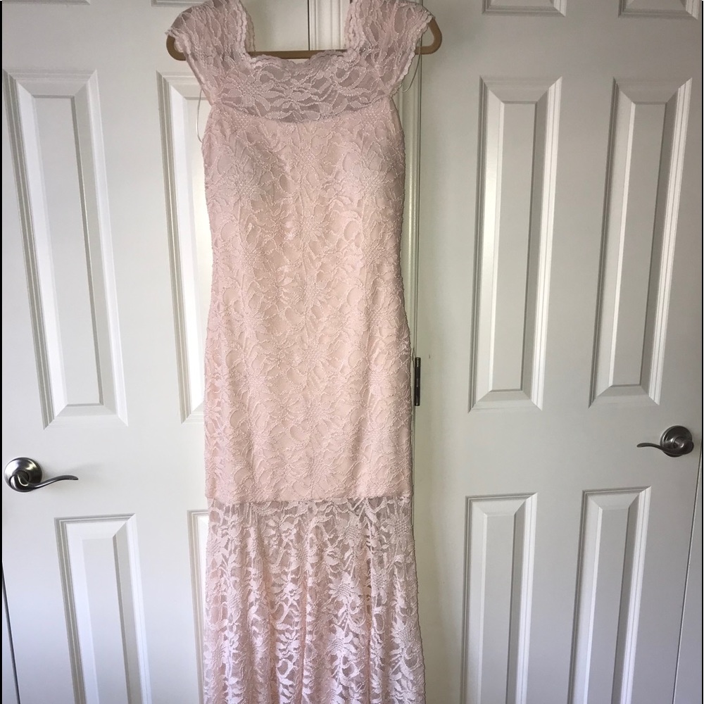 Night Way Gorgeous Lace Dress size 8